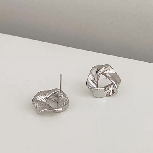 Silver Twisted Knot Stud Earrings – Elegant Minimalist Jewelry for Women, Classic & Lightweight Design, Perfect for Everyday Wear or Special Occasions