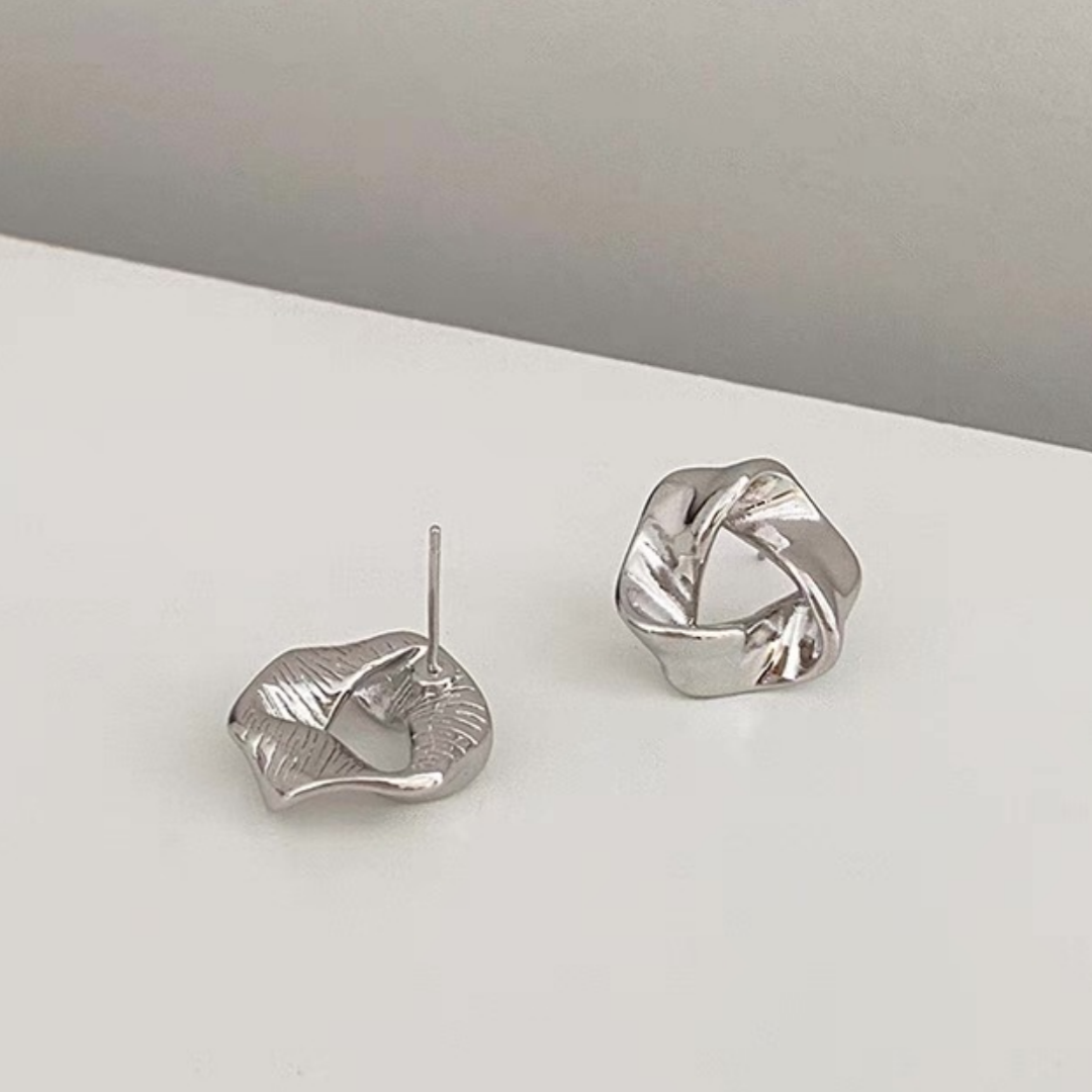 Silver Twisted Knot Stud Earrings – Elegant Minimalist Jewelry for Women, Classic & Lightweight Design, Perfect for Everyday Wear or Special Occasions
